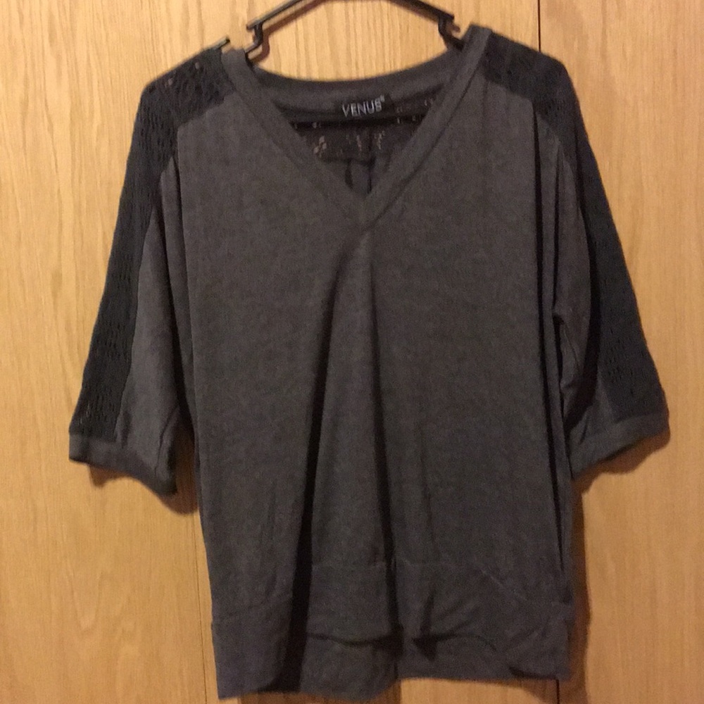 Gray 3/4 shirt